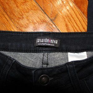 Fashion Nova Destroyed Denim Jeans Size 3